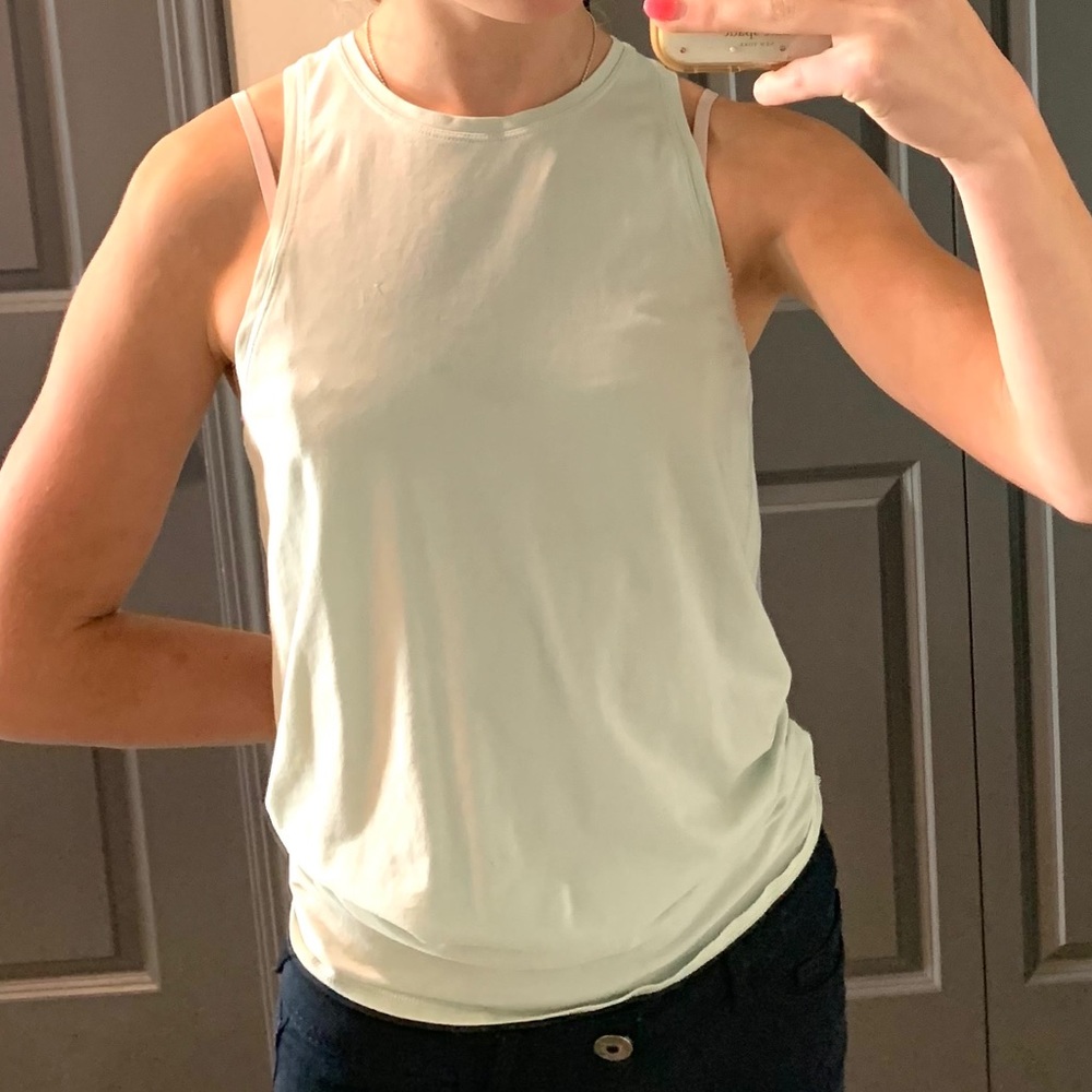 Lululemon tank